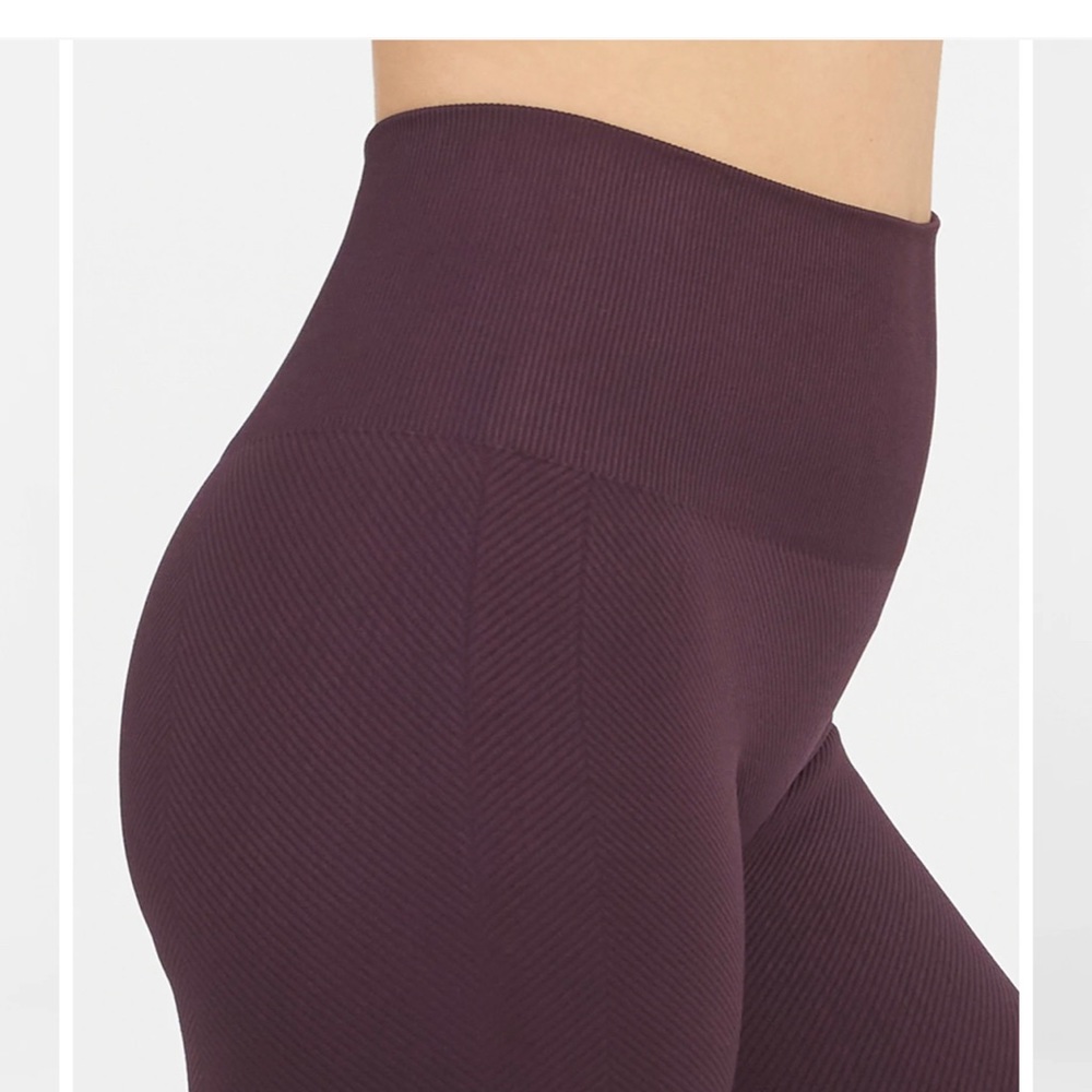NWT Spanx leggings in plum